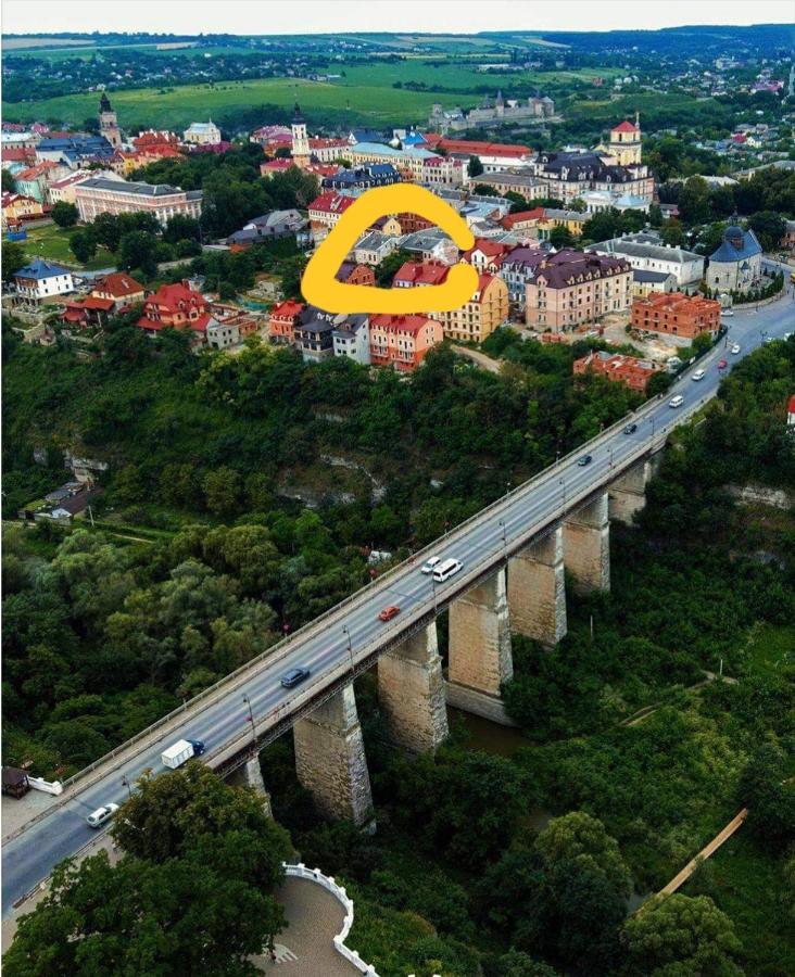 Зарванская Стрит 9 Lägenhet Kamjanets-Podilskyj Exteriör bild